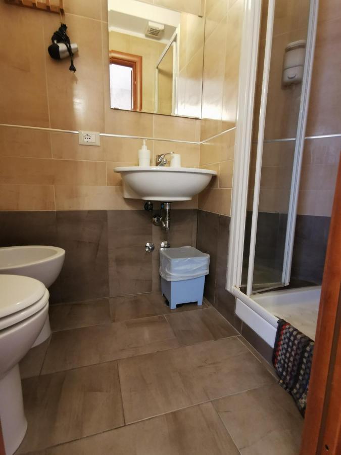 Bed And Breakfast Piramide Roma Exterior foto